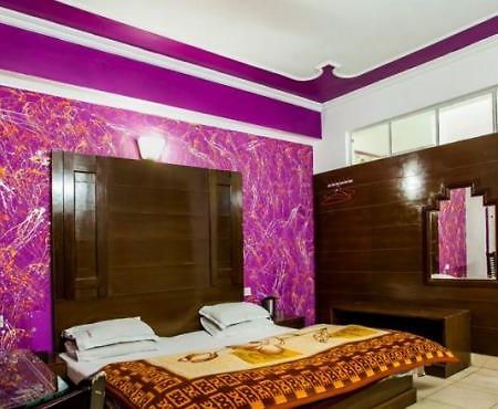Hotel Library Presidency Mussoorie Bagian luar foto
