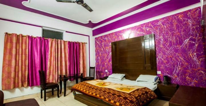 Hotel Library Presidency Mussoorie Bagian luar foto